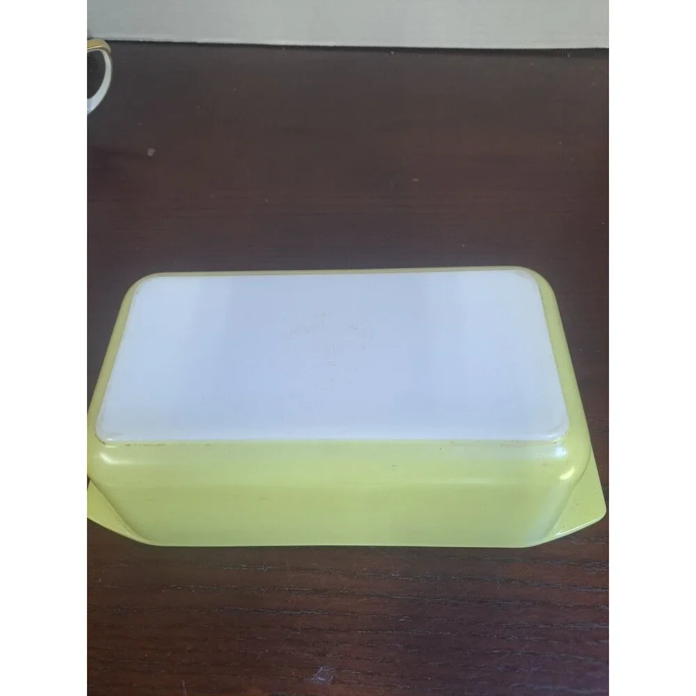 Vintage Pyrex Ovenware Loafpan Opal White Milk Glass With Yellow Exterior...